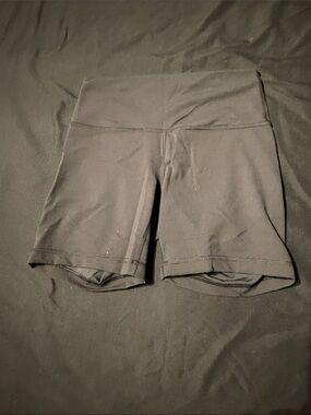 Lululemon Wunder Train Short